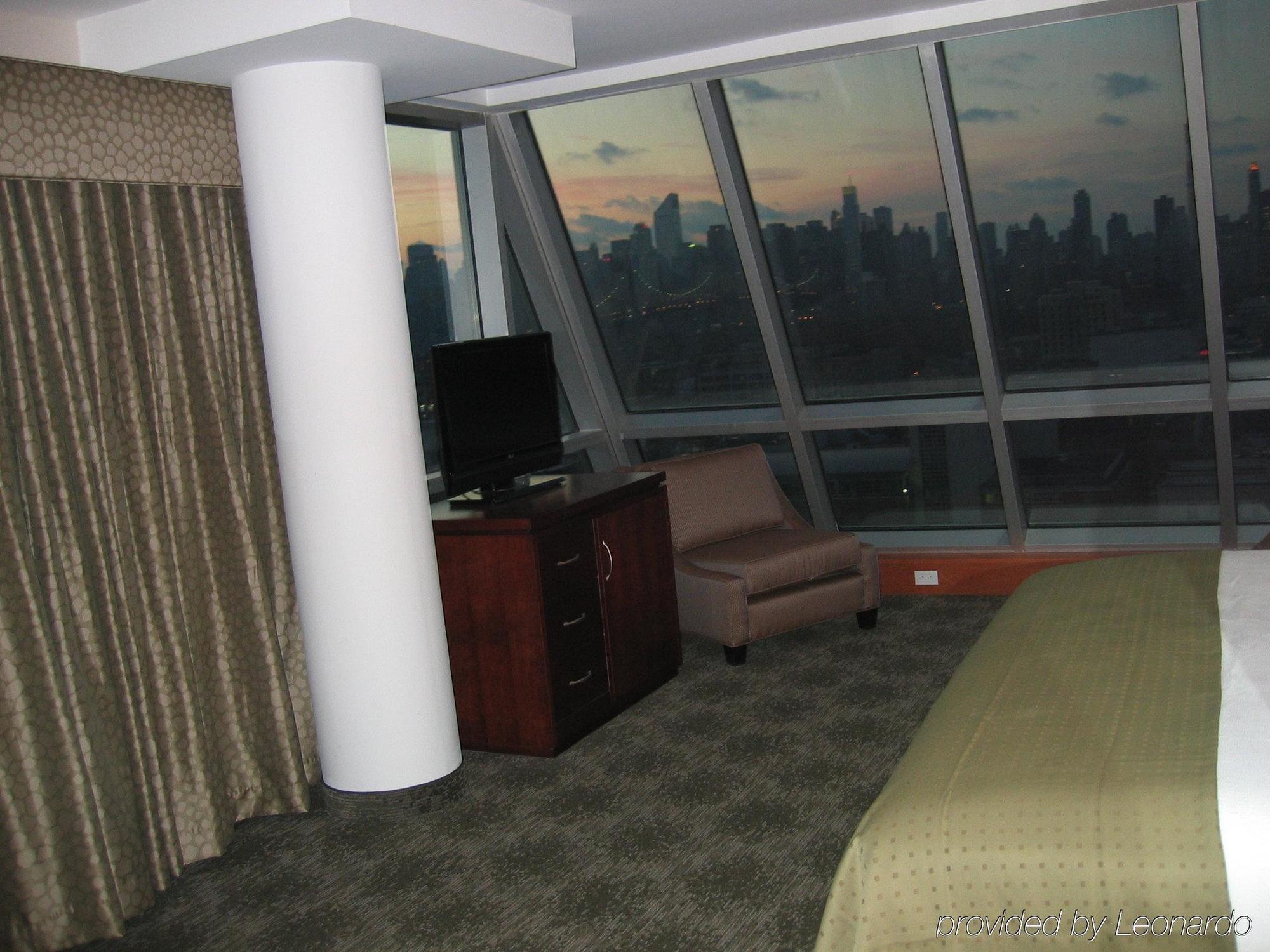 Holiday Inn Long Island City - Manhattan View, An Ihg Hotel New York Room photo